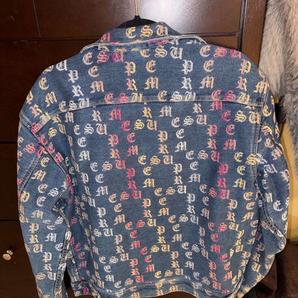 Authentic Supreme Denim Jacket with Multicolor Lettering - Picture 2 of 3